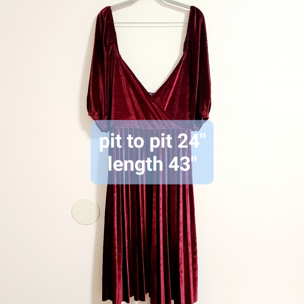 ASOS Curve Red Velvet Dress - Picture 6 of 6